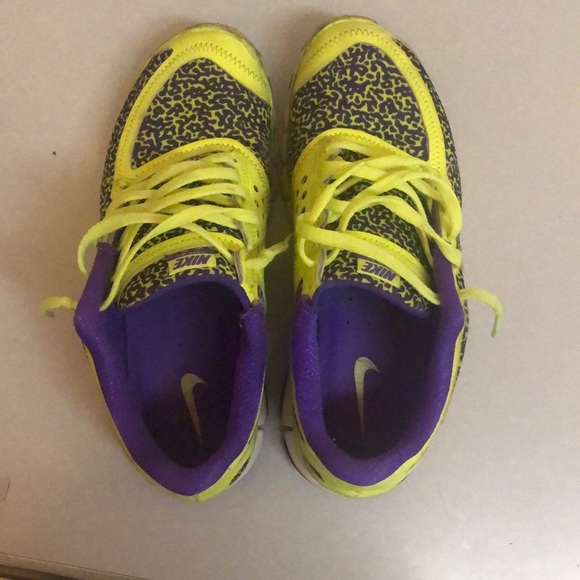 Nike Shoes - Nike free 5.0 size 7